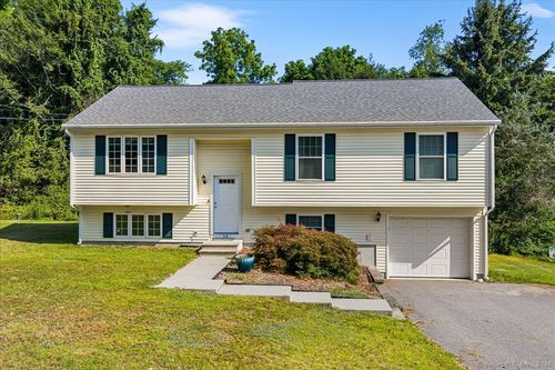 30 Park Ave, Uncasville, CT, 06382-1727 | Card Image