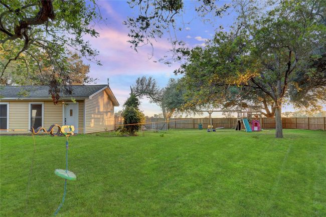 ZIP-LINE FOR KIDS! GARAGE WITH SIDE DOOR TO WORK AREA. | Image 31