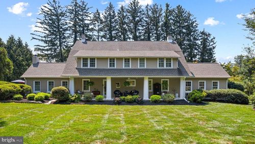 2116 N Crescent Blvd, Yardley, PA, 19067-3056 | Card Image