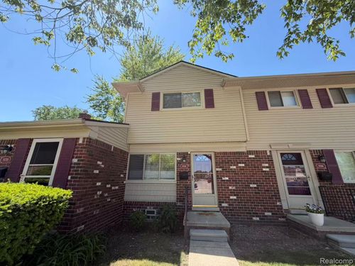 9768 Cornell St, Taylor, MI, 48180-7308 | Card Image