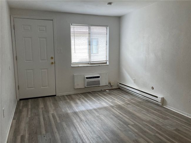 206 - 200 Kellywood Mnr, Condo with 1 bedrooms, 1 bathrooms and null parking in New Kensington PA | Image 4
