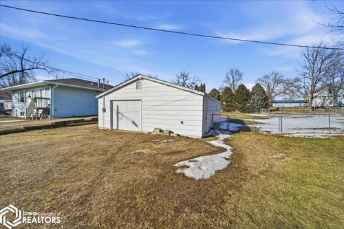 1914 15th Ave, Eldora, IA, 50627-1104 | Card Image