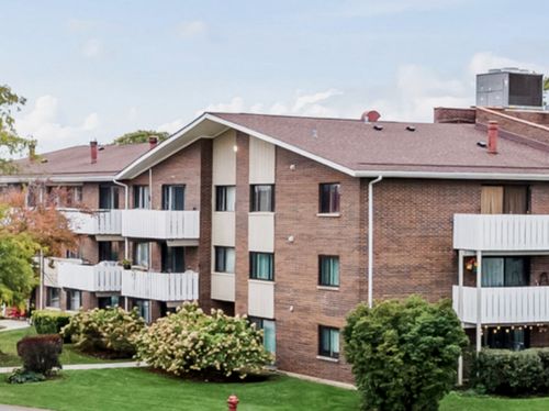 203-1000 Bayside Drive, Palatine, IL, 60074 | Card Image