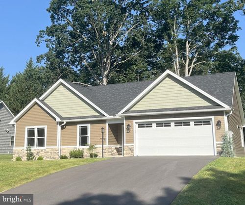 6512 Pullhook Ln, FAYETTEVILLE, PA, 17222-9453 | Card Image