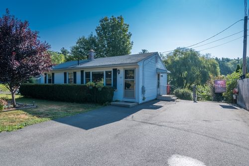 707 Bernardston Rd, Greenfield, MA, 01301-1162 | Card Image