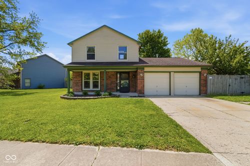 7830 Oakshot Ln, Indianapolis, IN, 46268-4718 | Card Image