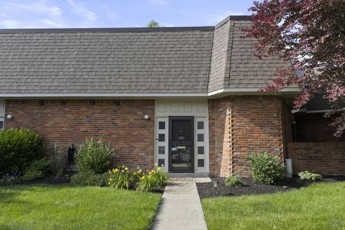 1580 Lafayette Dr, Upper Arlington, OH, 43220-3867 | Card Image