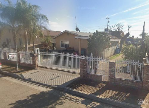 7709 Florence St, Lamont, CA, 93241-2901 | Card Image