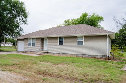 321 Nebraska St, Oswego, KS, 67356-1539 | Card Image