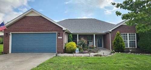1620 Autumn Brook Dr, Maryville, TN, 37801-8398 | Card Image