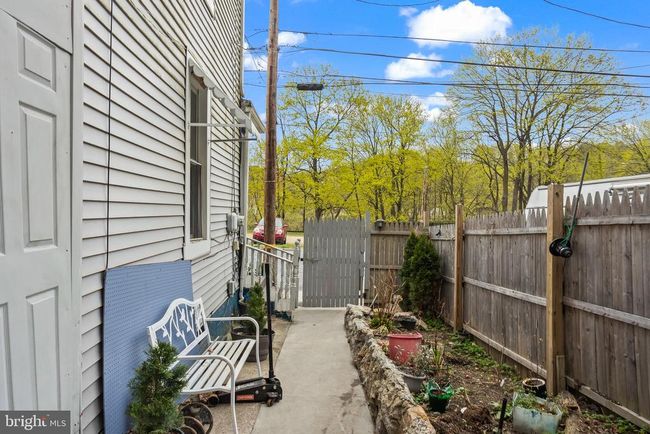 600 W Bacon St, Townhouse with 3 bedrooms, 1 bathrooms and null parking in POTTSVILLE PA | Image 5
