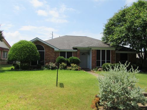 812 Red Oak Drive, Lewisville, TX, 75067 | Card Image