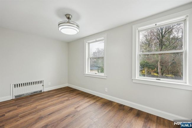 756 Cedar Ln, Condo with 3 bedrooms, 2 bathrooms and null parking in Teaneck NJ | Image 6