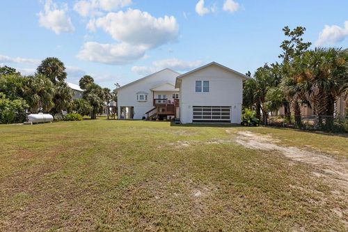 16616 Sw Airport Rd, CEDAR KEY, FL, 32625-4877 | Card Image