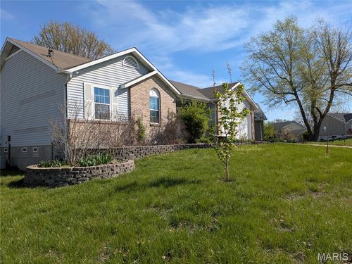 1208 Colby Dr, Saint Peters, MO, 63376-5513 | Card Image