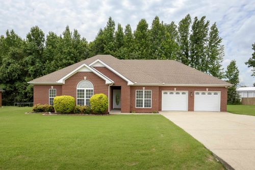 114 Villagewood Dr, Killen, AL, 35645-8263 | Card Image