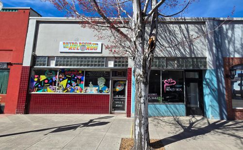 427 Main St, Klamath Falls, OR, 97601-6029 | Card Image
