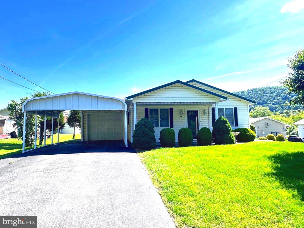 Dove Dr, Keyser, WV 26726