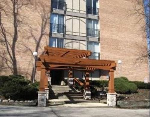 unit-5g-5810 Oakwood Dr, Lisle, IL, 60532-2942 | Card Image