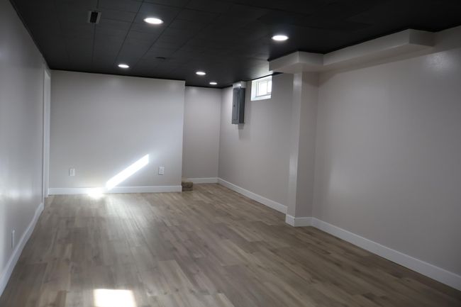 Lower level living room | Image 22