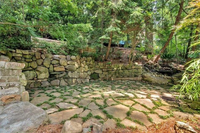 400 Old Ivy Rd Ne, House other with 6 bedrooms, 6 bathrooms and 3 parking in Atlanta GA | Image 91