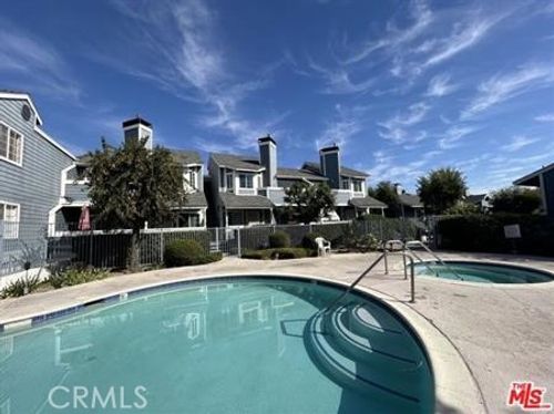 unit-50-22040 Gault St, Canoga Park, CA, 91303-1871 | Card Image