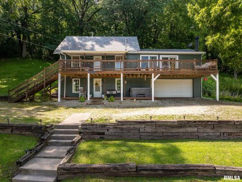 1204 N 2nd St, Le Claire, IA, 52753-9646 | Card Image