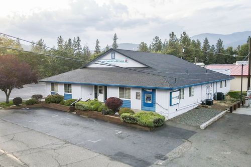 40 Glen Rd, Weaverville, CA, 96093-8074 | Card Image