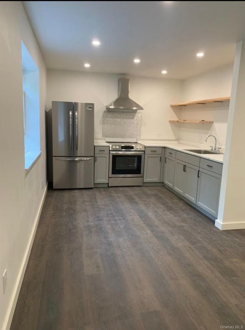 35 Old Route 199, Red Hook, NY, 12571-2741 | Card Image