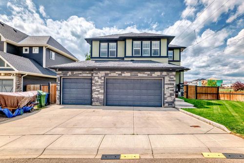 197 Rainbow Falls Heath, Chestermere, AB, T1X0S7 | Card Image