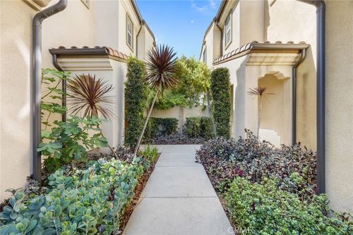 640 S Gladys Ave, San Gabriel, CA, 91776-2788 | Card Image