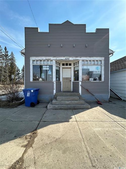 550 Main St N, Ituna, SK, S0A | Card Image