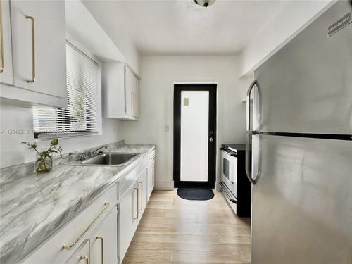 apt-4-877 80th St, Miami Beach, FL, 33141-1553 | Card Image