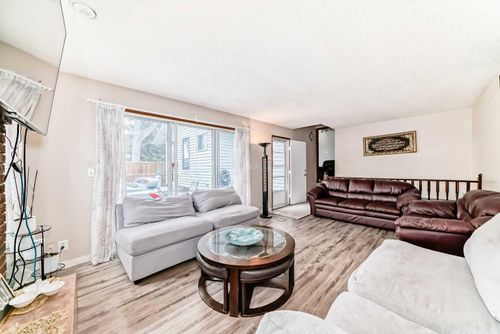 5411 Temple Road Ne, Calgary, AB, T1Y3B1 | Card Image