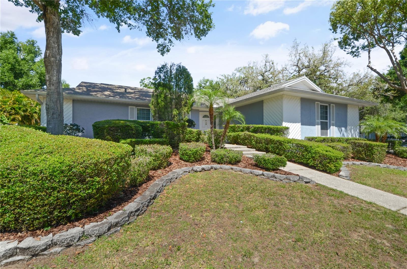 Black Knight Dr, Valrico, FL 33594