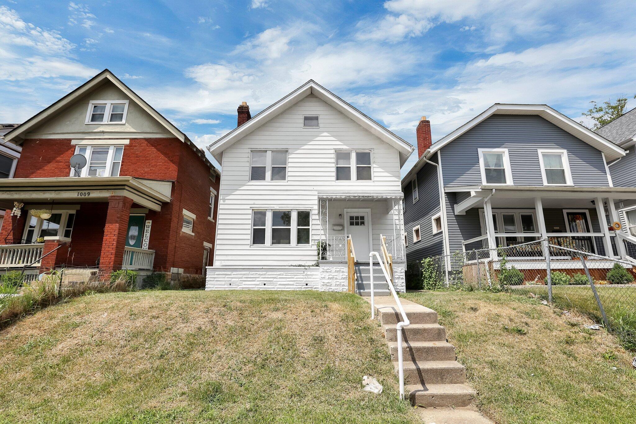 Champion Ave, Columbus, OH 43206