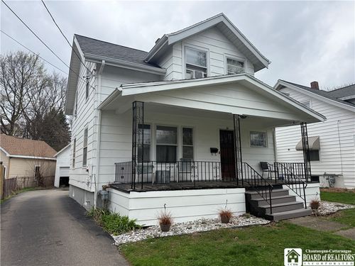 28 Cleveland Ave, Fredonia, NY, 14063-1902 | Card Image