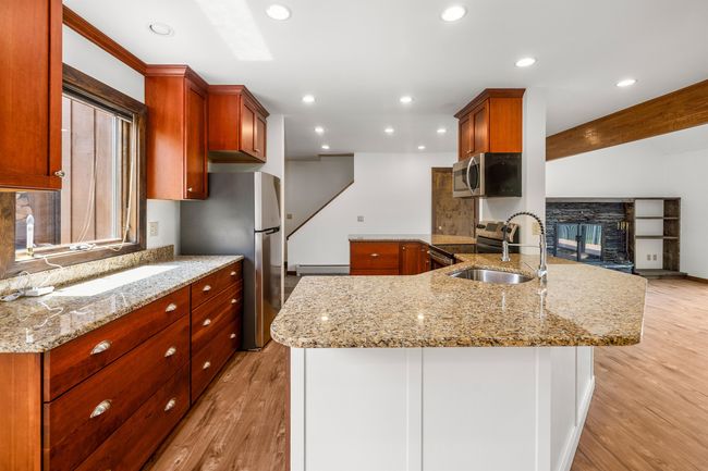 UNIT-44 - 210 Field Rd, Condo with 4 bedrooms, 4 bathrooms and null parking in Stowe VT | Image 13