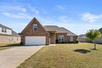 Refreshed Horn Lake Home! | Image 1