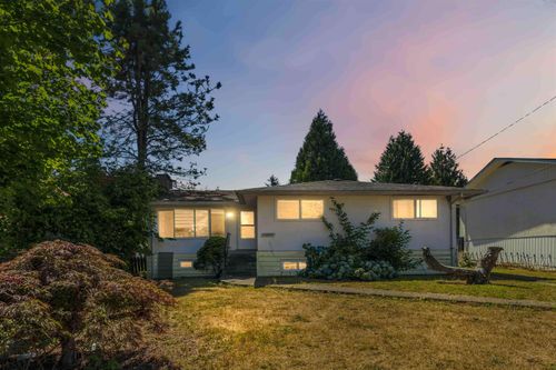 14742 106a Ave, Surrey, BC, V3R1T6 | Card Image