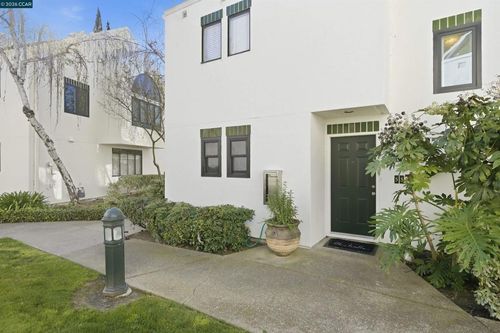 55 Mozden Ln, Pleasant Hill, CA, 94523-4901 | Card Image