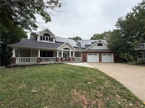24 Lakeview Dr, Lexington, MO, 64067-2101 | Card Image