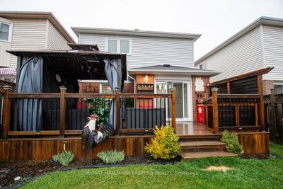 9 John Walter Cres, Home with 3 bedrooms, 4 bathrooms and 5 parking in Courtice ON | Image 3