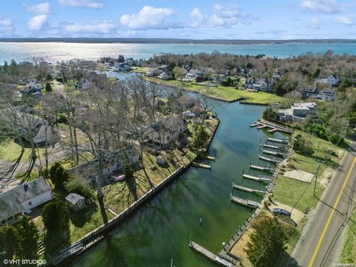 33 Lagoon Ct, Jamesport, NY, 11947-3003 | Card Image
