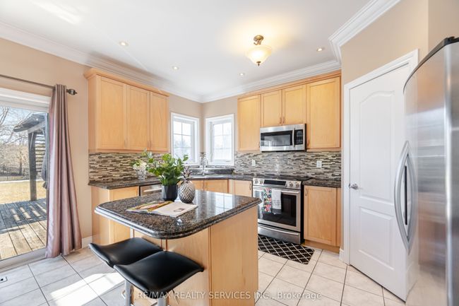 5 Belleville Dr, House other with 6 bedrooms, 5 bathrooms and 6 parking in Brampton ON | Image 22