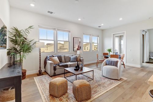 unit-343-1661 Spring St, Davis, CA, 95616-9528 | Card Image