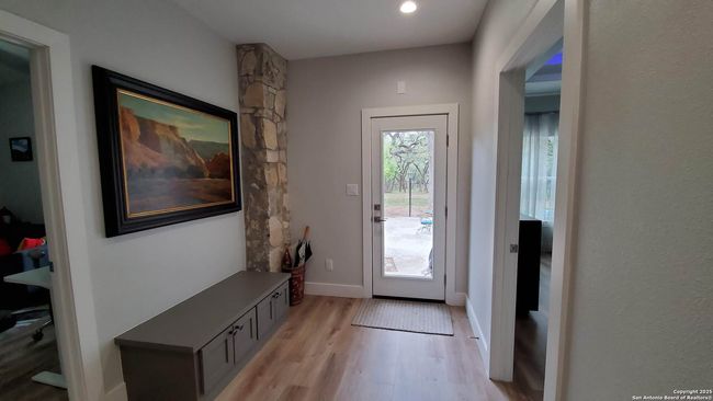 9810 Park Dr, House other with 2 bedrooms, 3 bathrooms and null parking in Helotes TX | Image 27