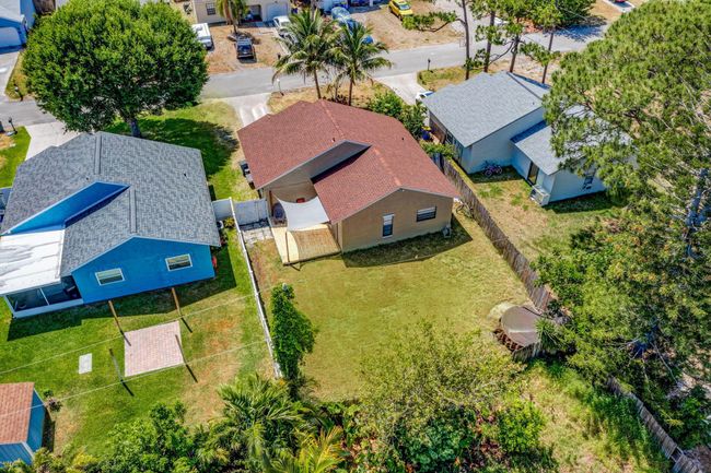 5855 Se Mitzi Ln, House other with 2 bedrooms, 2 bathrooms and null parking in Stuart FL | Image 45