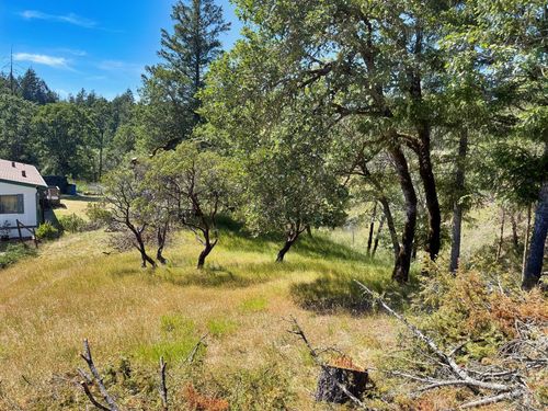 26549 Daphne Way, Willits, CA, 95490-8901 | Card Image