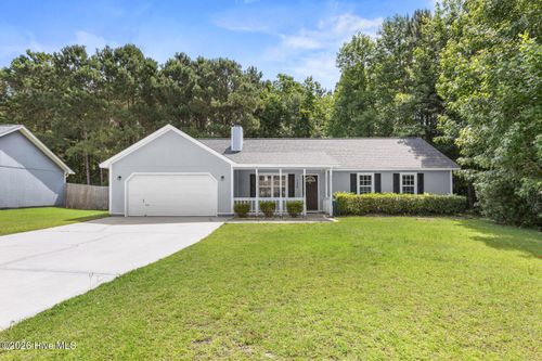 135 Daphne Dr, Hubert, NC, 28539-3654 | Card Image